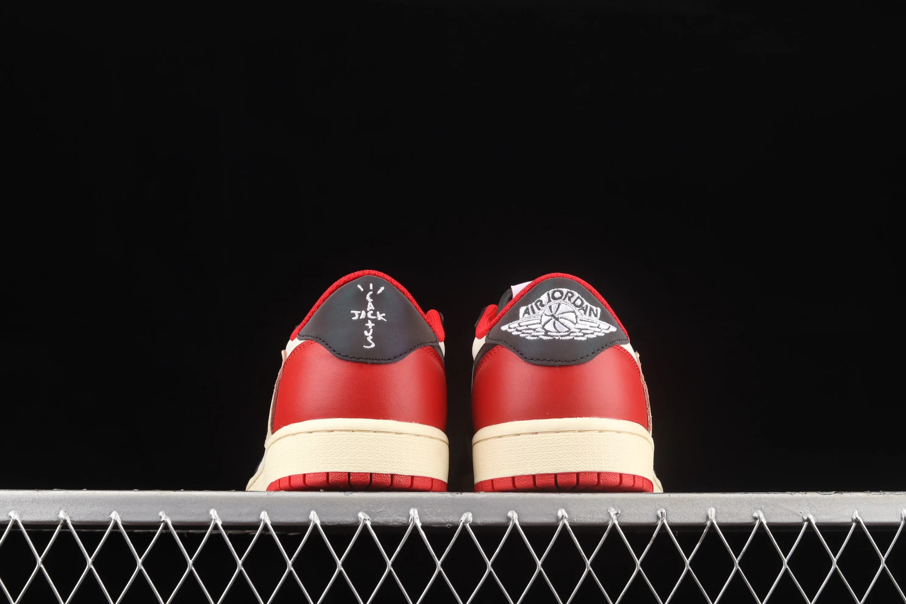 All categories Air Jordan Jordan series basketball shoes Air Jordan 1 Low Travis Scott x Air Jordan 1 Low AJ1 Joe 1 black and white red inverted low-top cultural sneakers DM7866-140
